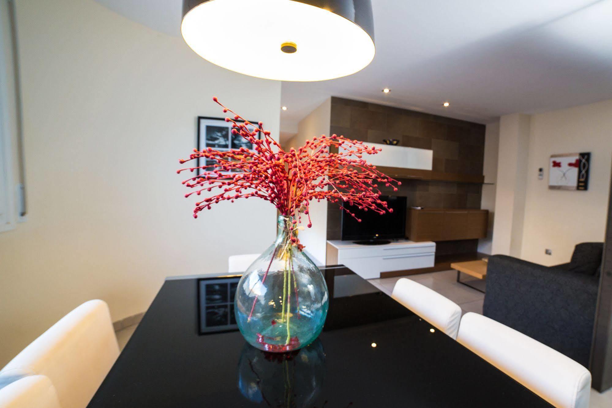 Agi Drugstore Apartments Росес Екстер'єр фото
